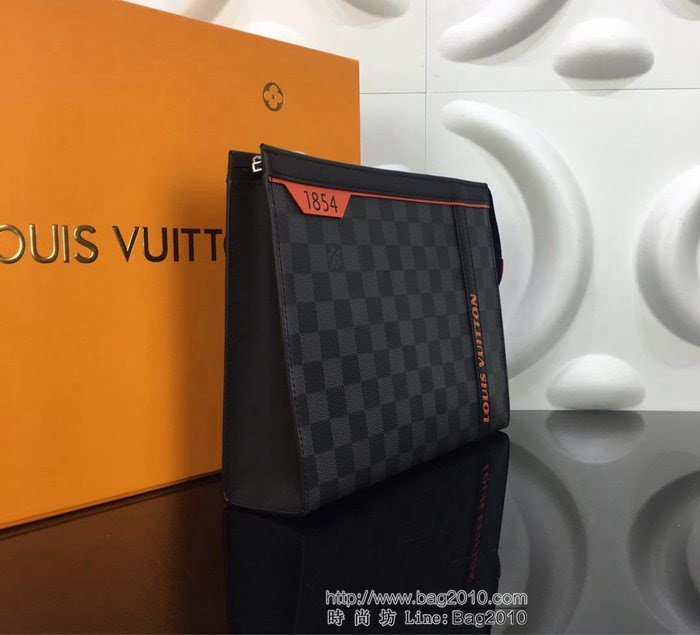 路易威登LV 頂級原單 44449 小巧時髦 Pochette Voyage中號手袋 Damier Graphite格紋塗層帆布手拿包  YDH2488